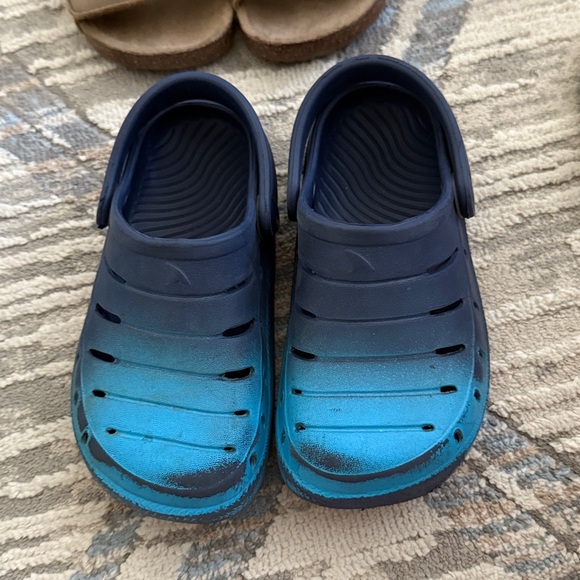 Shoe bundle - Picture 6 of 12